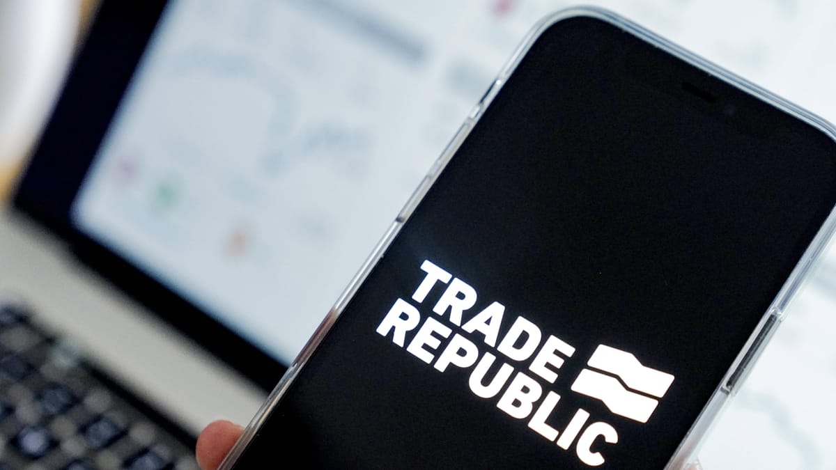 Revolution im Sparen: Trade Republics innovative Bezahlkarte mit eingebautem Sparbonus