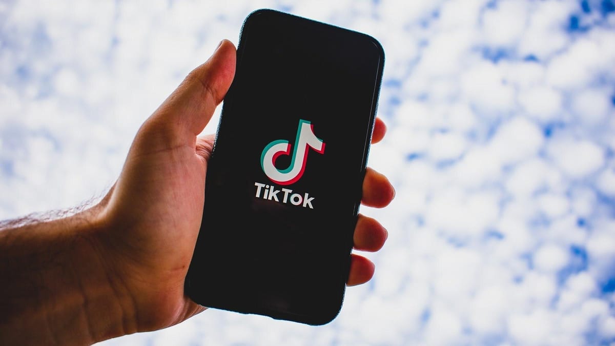 Navigieren durch die TikTok-Dynamik: Ein Leitfaden für Eltern