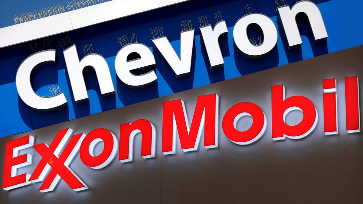 Trotz sinkender Ölpreise: Chevron und Exxon überraschen mit starken Gewinnen