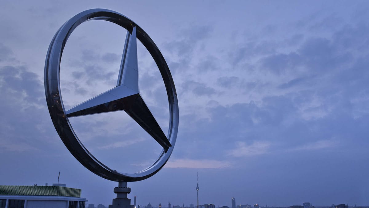 500.000 Euro fürs Gehen: Mercedes räumt mit Geld die Verwaltung auf