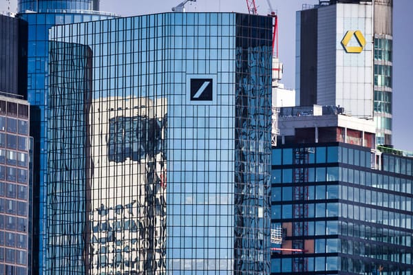 Commerzbank vs. Deutsche Bank: Das erstaunliche Comeback und die Gründe hinter dem Überholmanöver