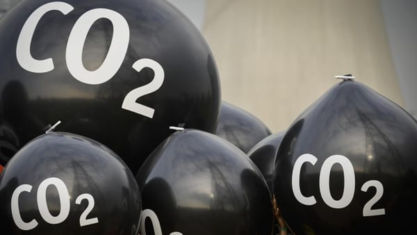 Deutschlands CO2-Ausstoß auf historischem Tief – Doch keine gute Nachricht für das Klima