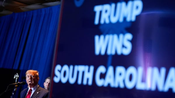 Trumps Triumphzug setzt sich fort: Sieg in South Carolinas Vorwahl