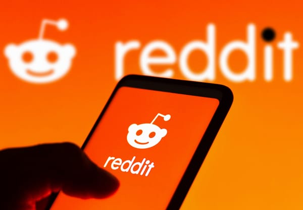 Reddit schockiert: IPO-Kurswechsel zur NYSE!