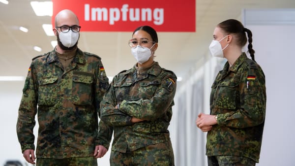 Unverändert im Visier: Corona-Impfpflicht der Bundeswehr