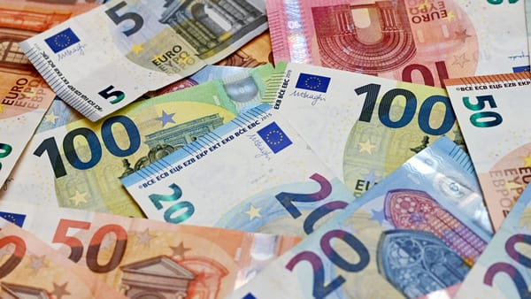 Bargeld adé? EU drängt auf digitales Geld!