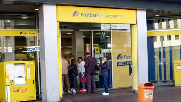 Kunden wütend: Postbank wieder offline!