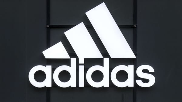 Adidas hebt Jahresprognose an: Umsatz- und Gewinnerwartungen steigen