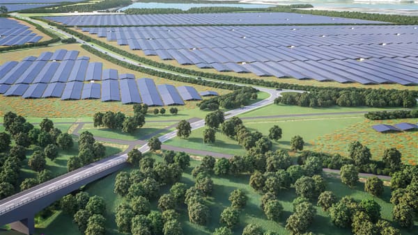 Solarenergie auf Rekordniveau: Deutschlands größter Solarpark geht ans Netz