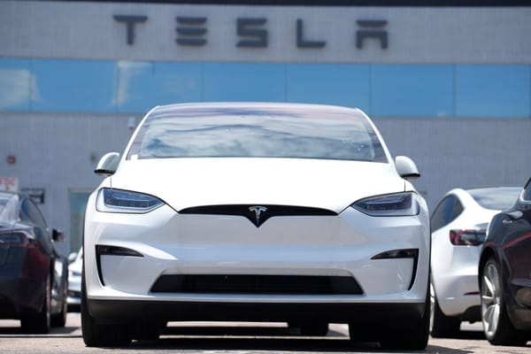 Teslas Gewinnrückgang: Ein Alarmsignal im boomenden E-Markt?