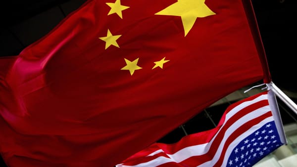 China blockiert Rohstoffe, USA verschärfen Chip-Verbote