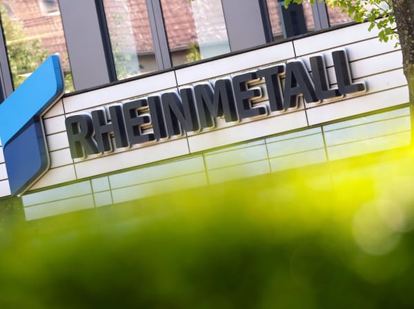 Rheinmetall-Aktie auf Rekordkurs – Ukraine-Unsicherheit befeuert Rüstungsboom