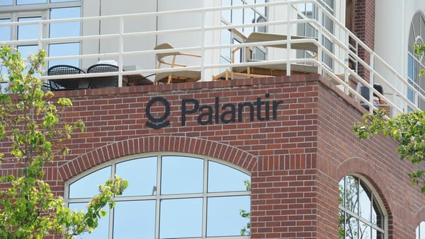 Palantir-Aktie im Höhenflug – Doch wie viel Substanz steckt hinter dem KI-Boom?