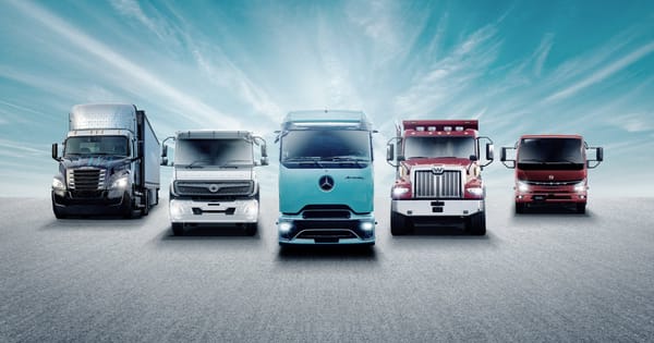 Daimler Truck: Gewinneinbruch, Sparprogramm und strategische Anpassungen